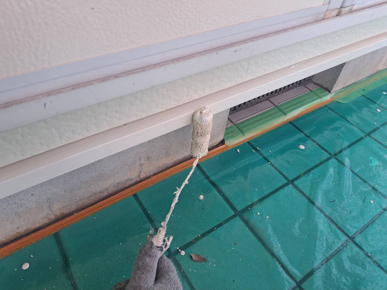 仕上げ塗装2回目です。