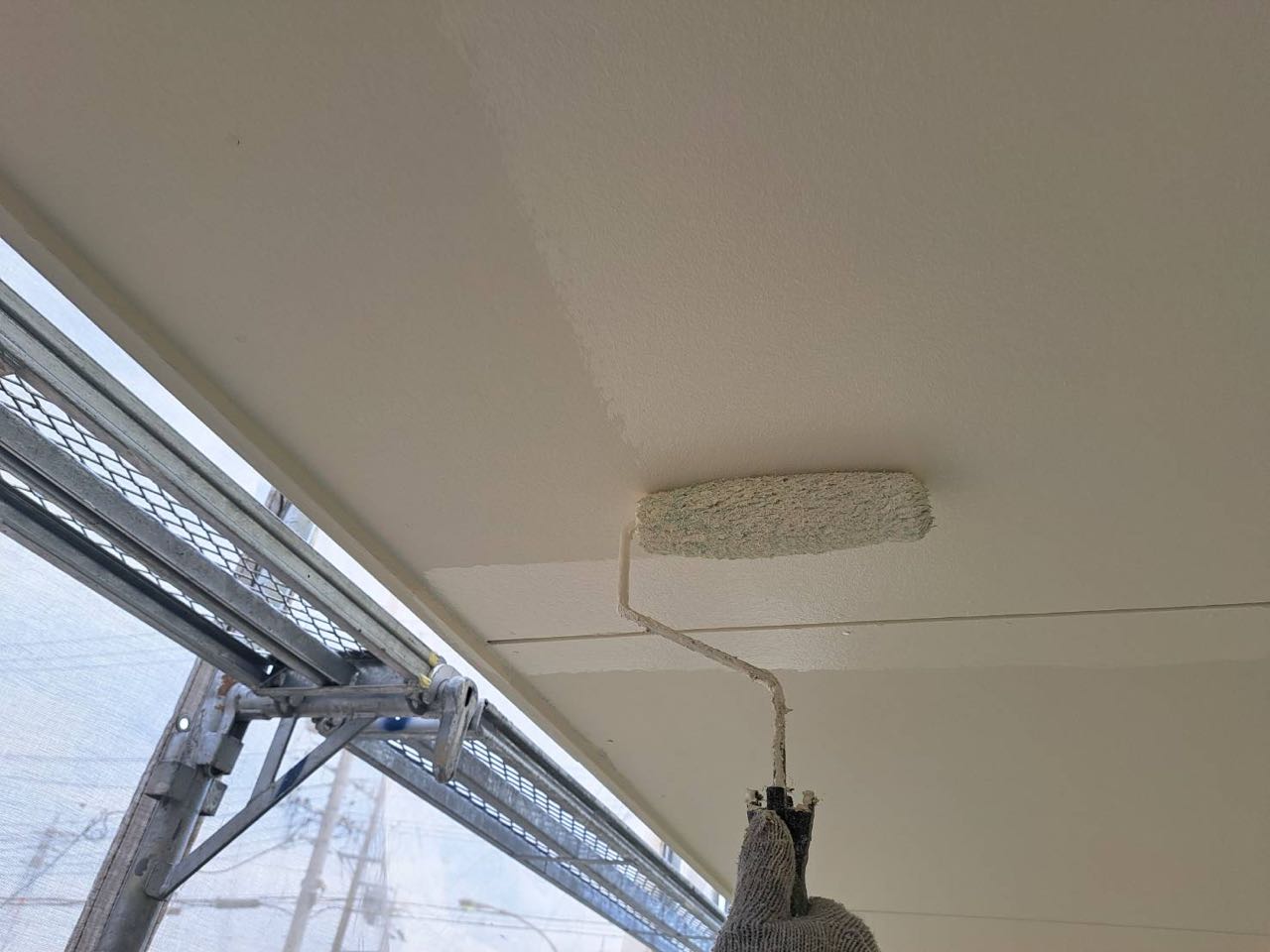 仕上げ塗装2回目です。