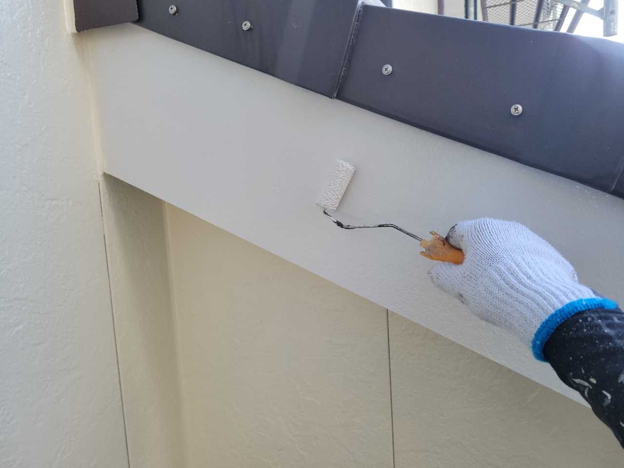 仕上げ塗装2回目です。