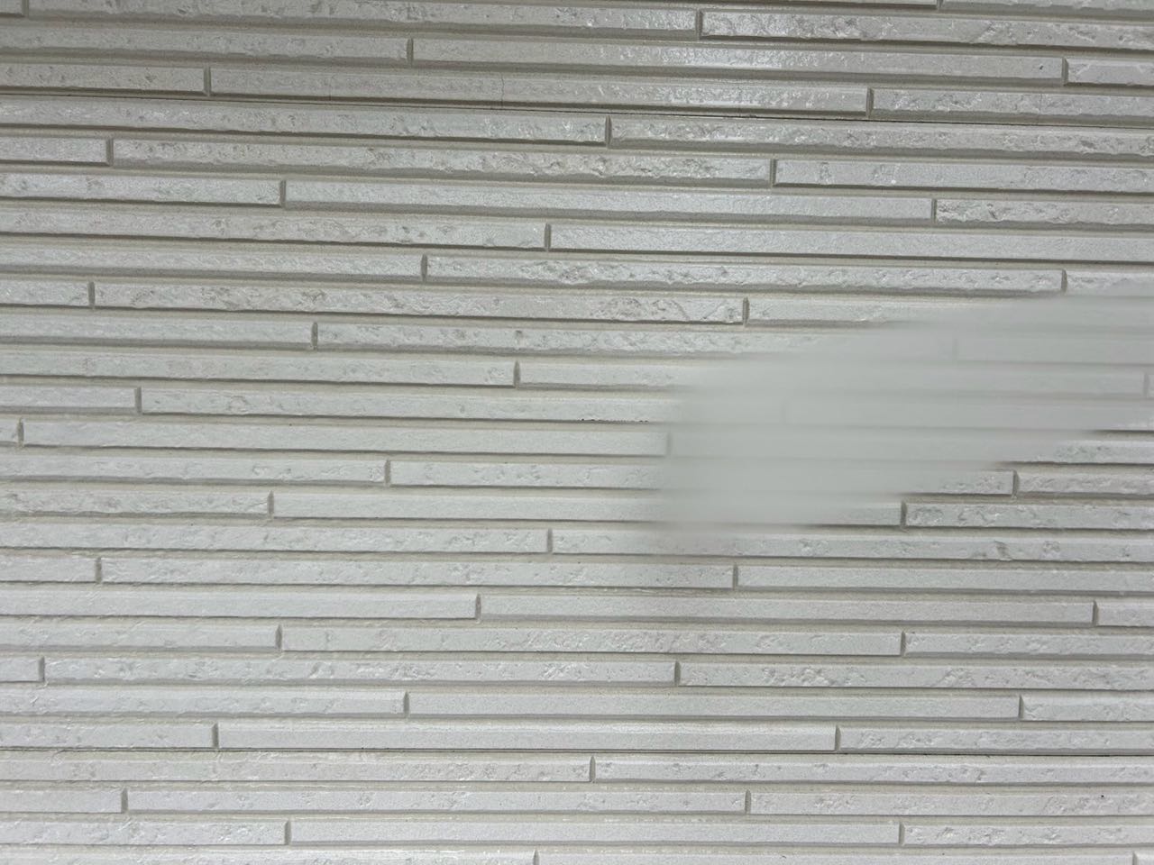 高圧洗浄します。