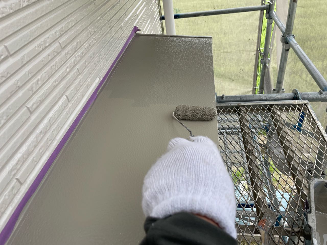 仕上げ塗装2回目です。