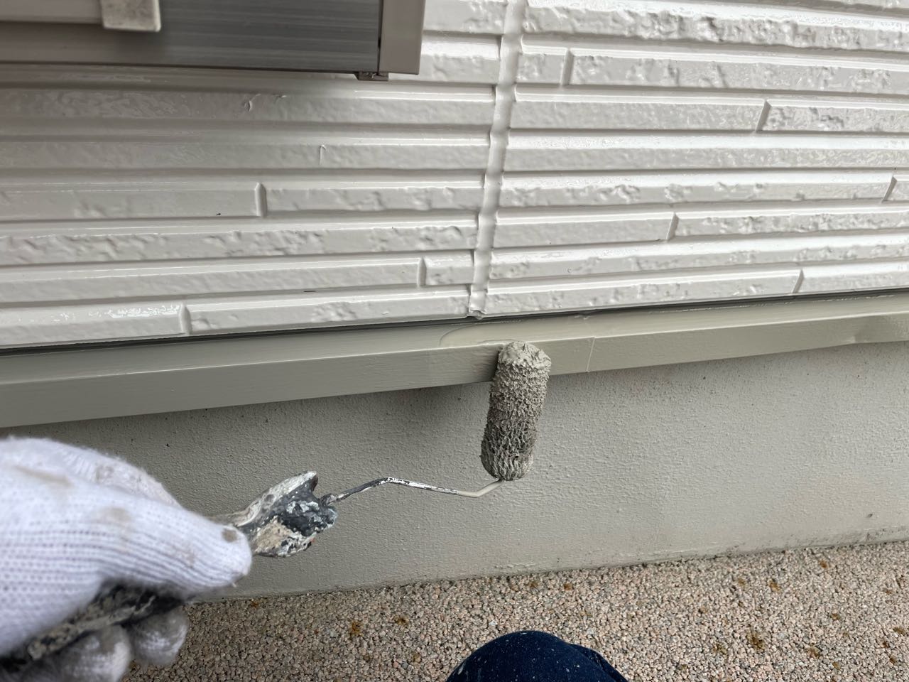 仕上げ塗装2回目です。