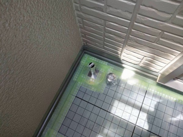 脱気筒を取付けます。