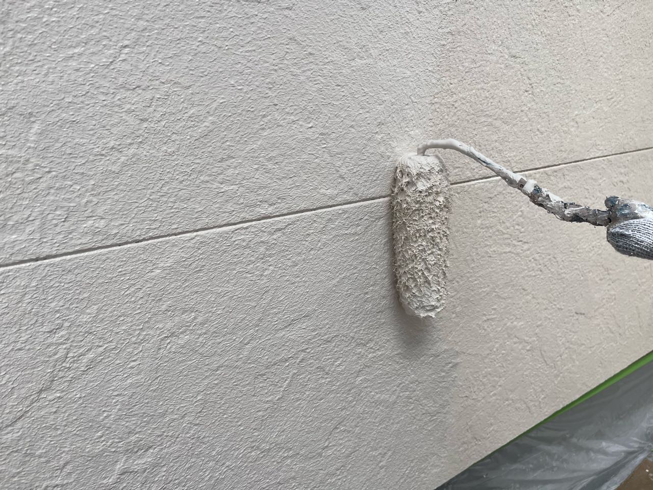 仕上げ塗装2回目です。