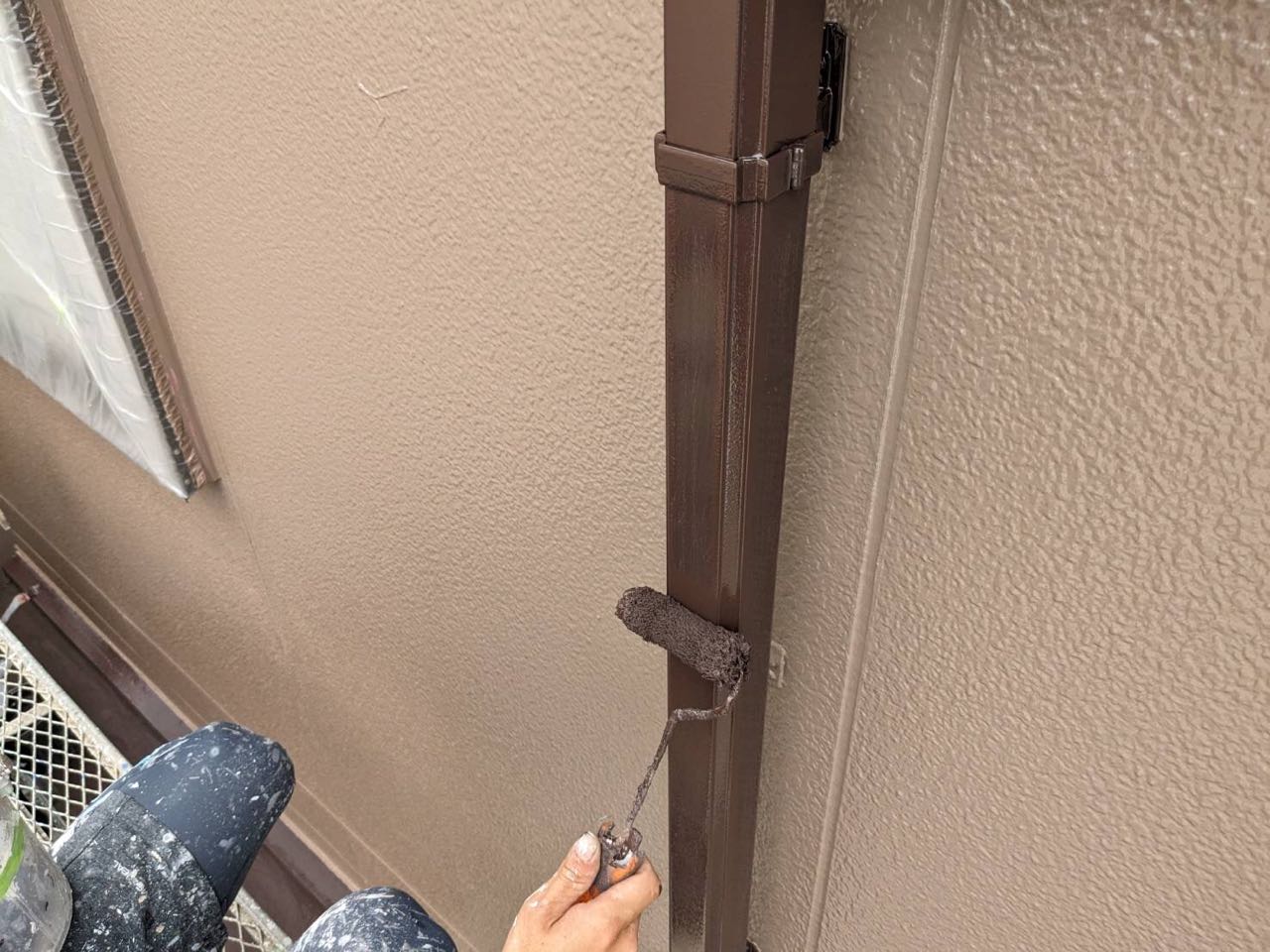 仕上げ塗装2回目です。