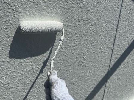 仕上げ塗装2回目です。