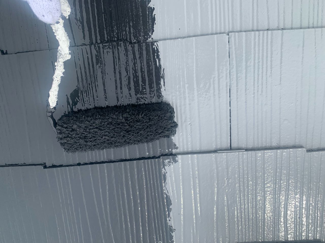 仕上げ塗装2回目です。