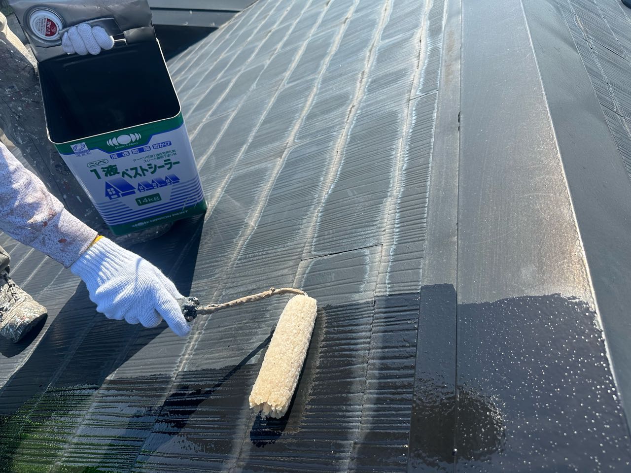 シーラー塗布1回目です。