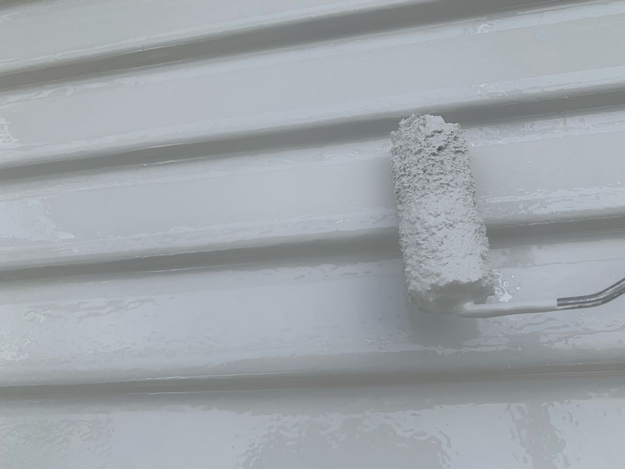 仕上げ塗装2回目です。