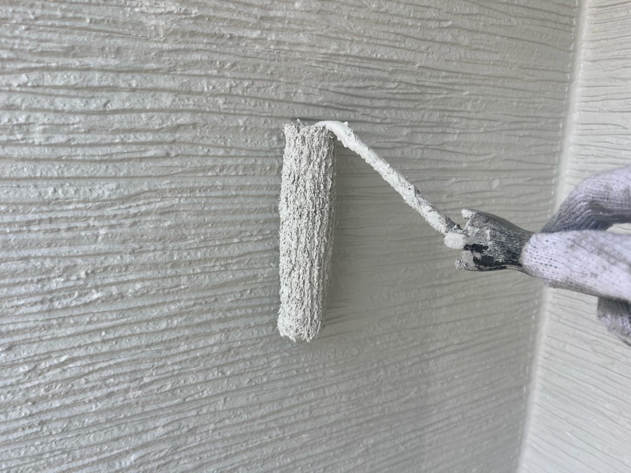 仕上げ塗装2回目です。