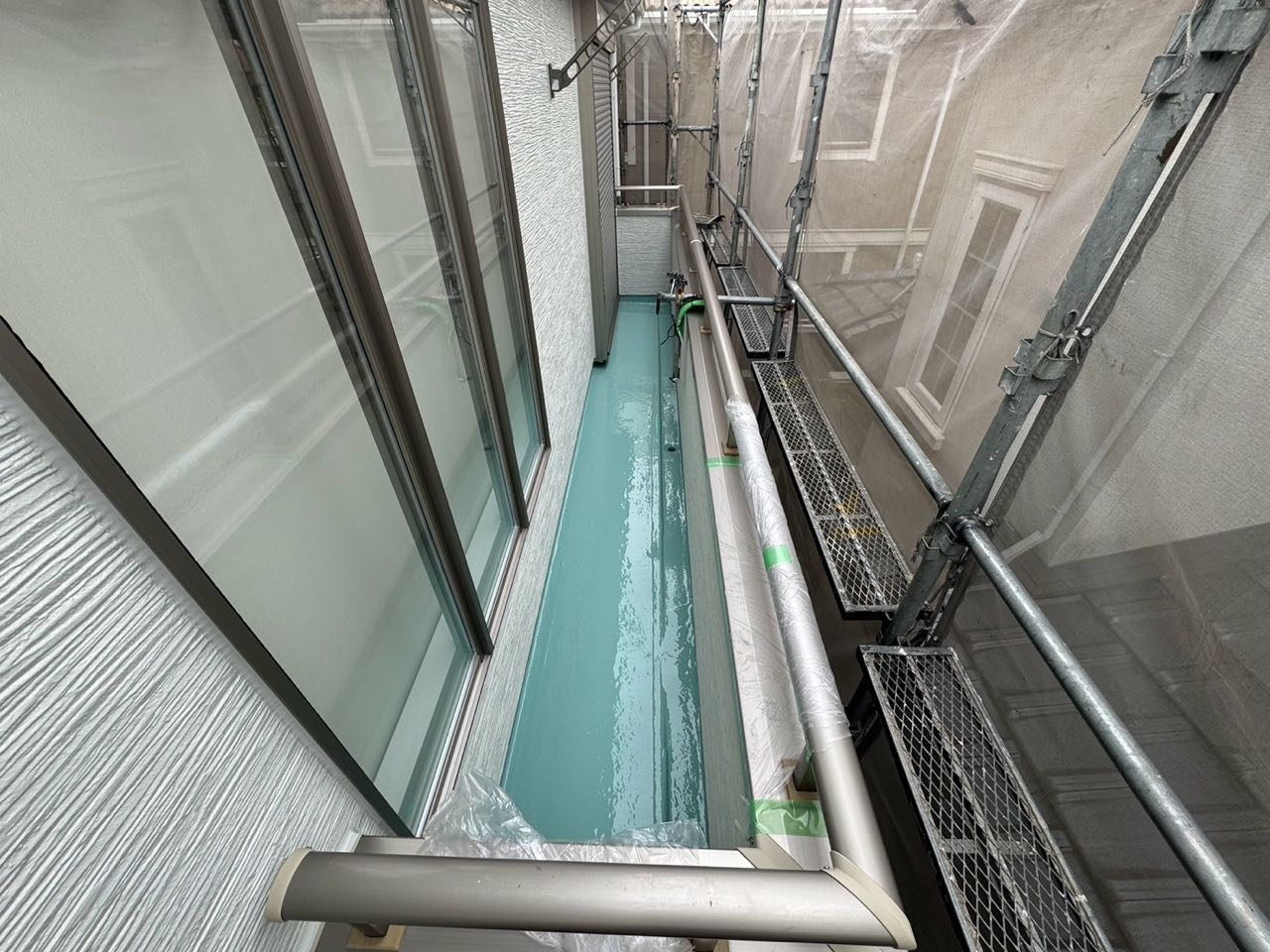 ウレタン防水塗布2回目。