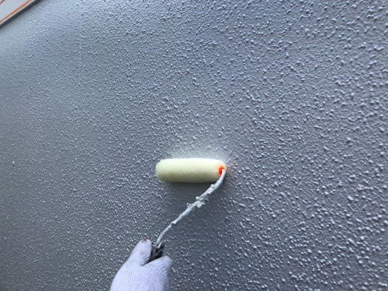 仕上げ塗装2回目です。