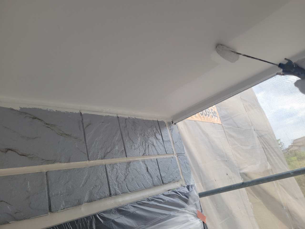 仕上げ塗装2回目です。