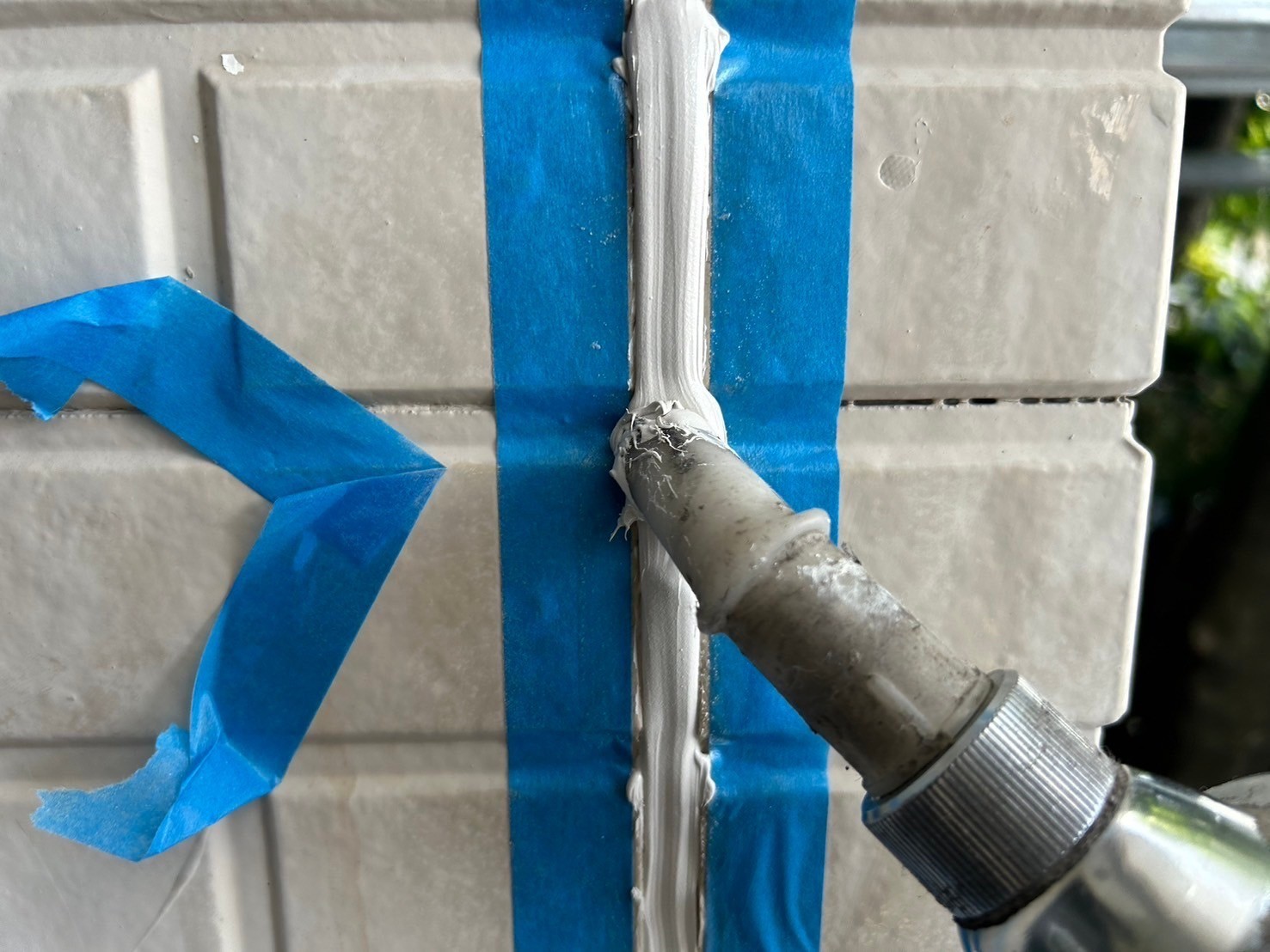 コーキング充填します。