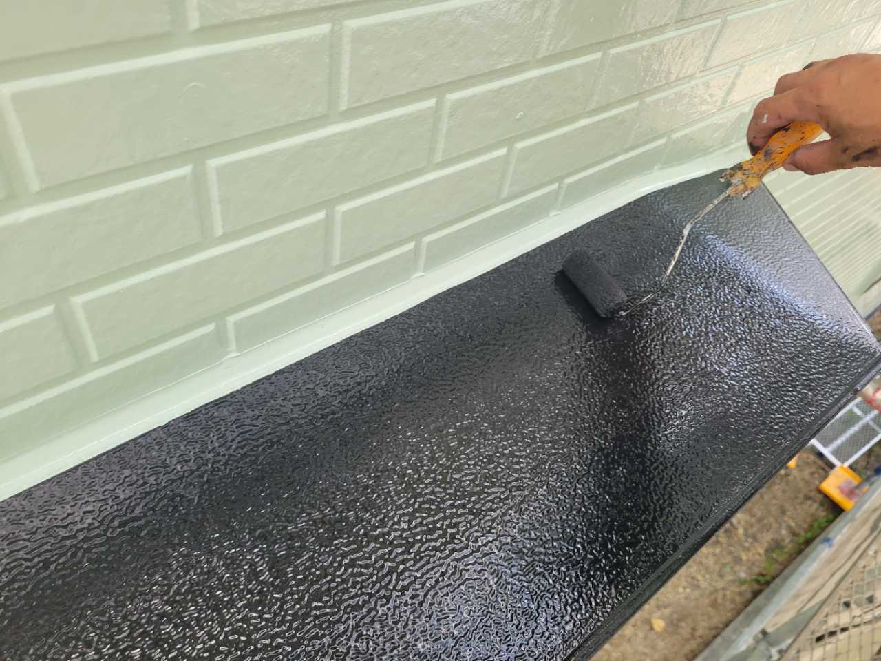 仕上げ塗装2回目です。