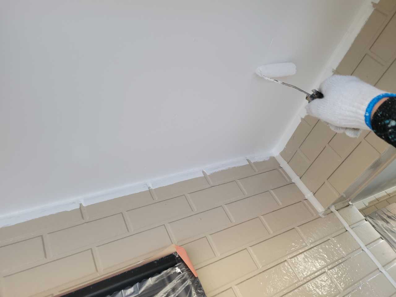 仕上げ塗装2回目です。