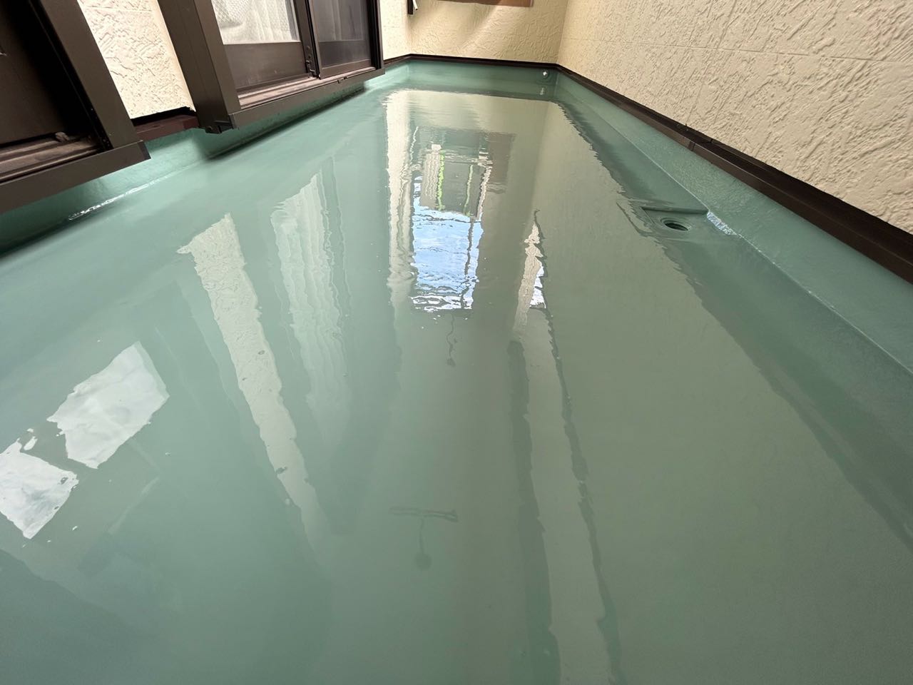 ウレタン防水塗布2回目。