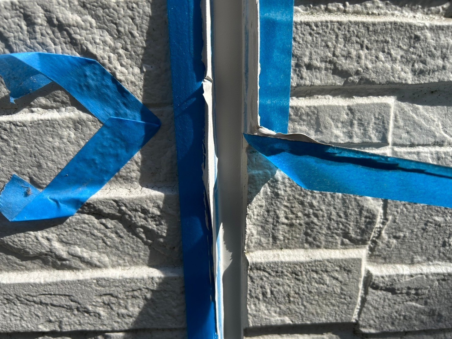 マスキングを剥がします。