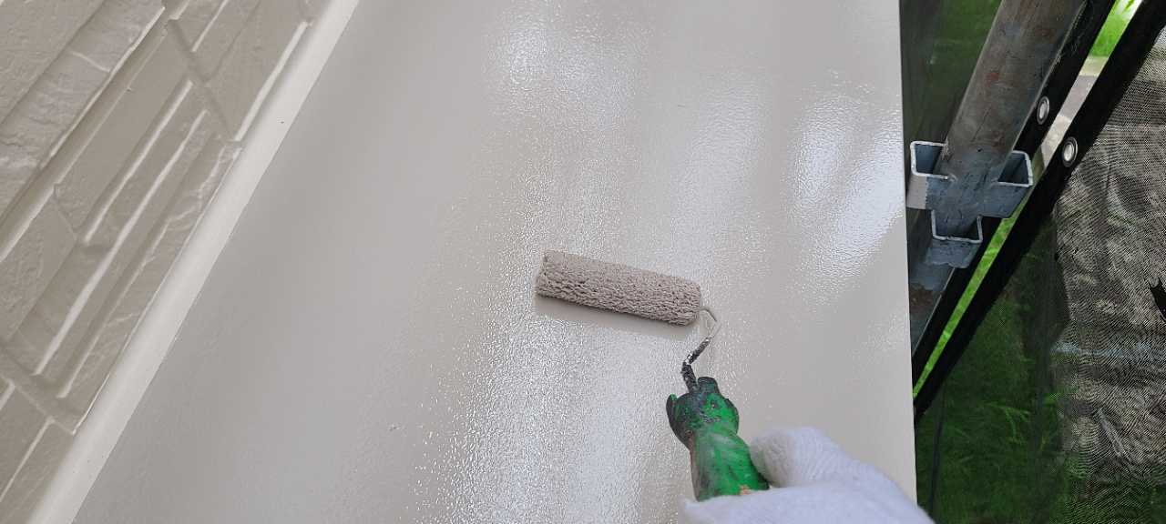 仕上げ塗装2回目です。