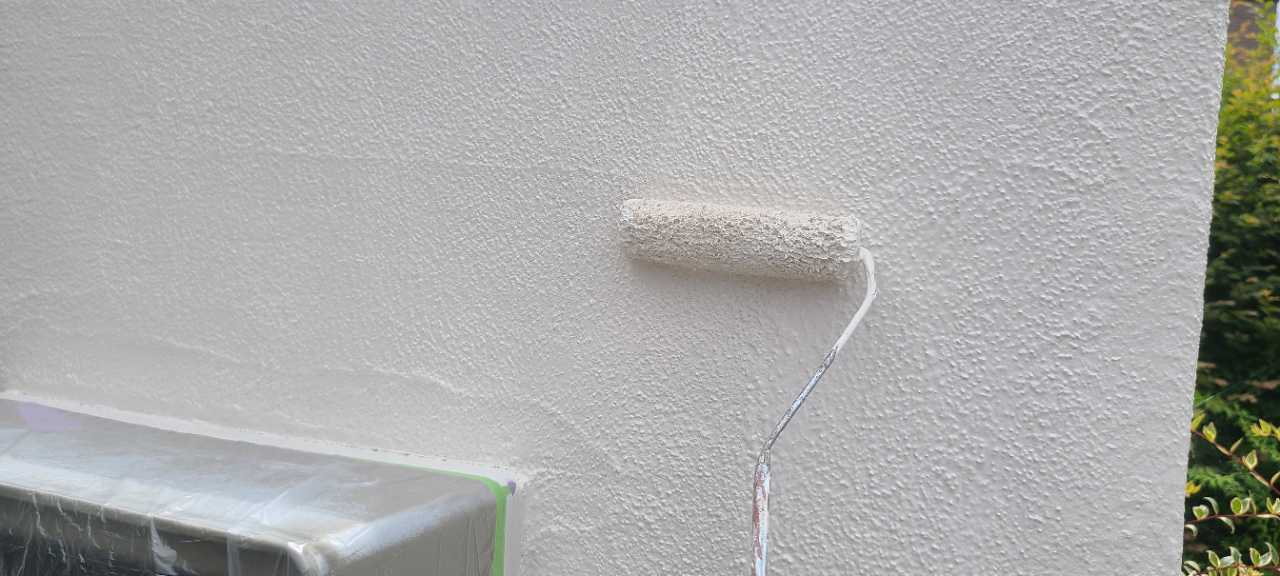 仕上げ塗装2回目です。