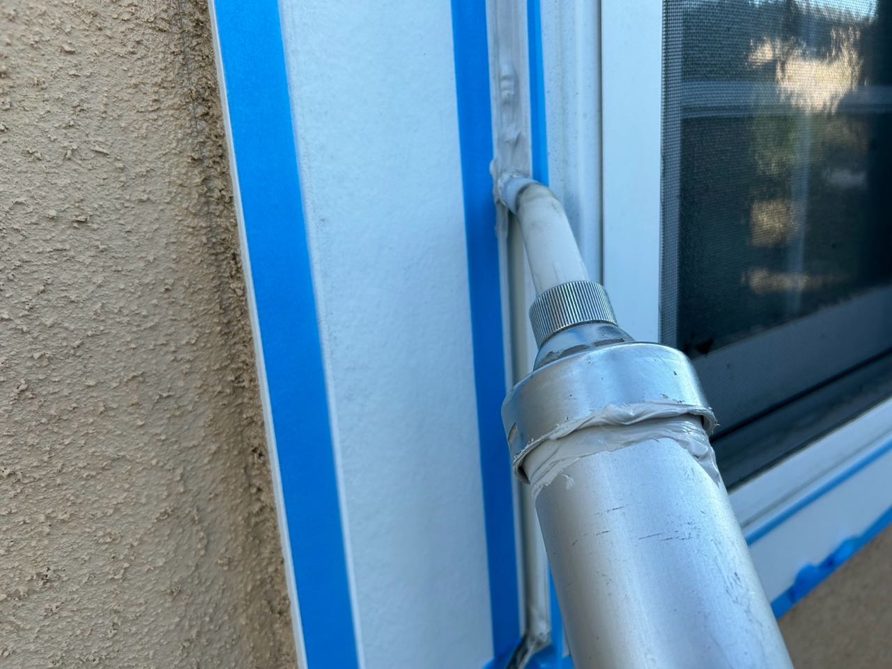 コーキング充填します。