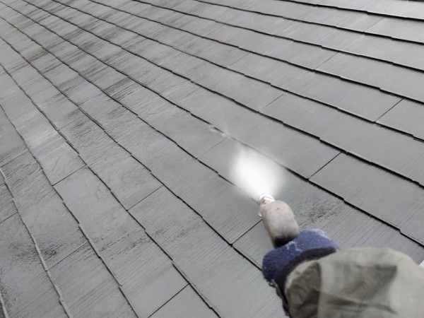 高圧洗浄します。