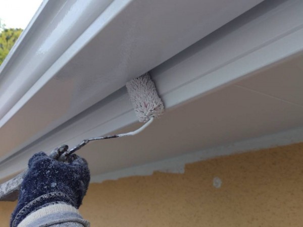 仕上げ塗装2回目です。