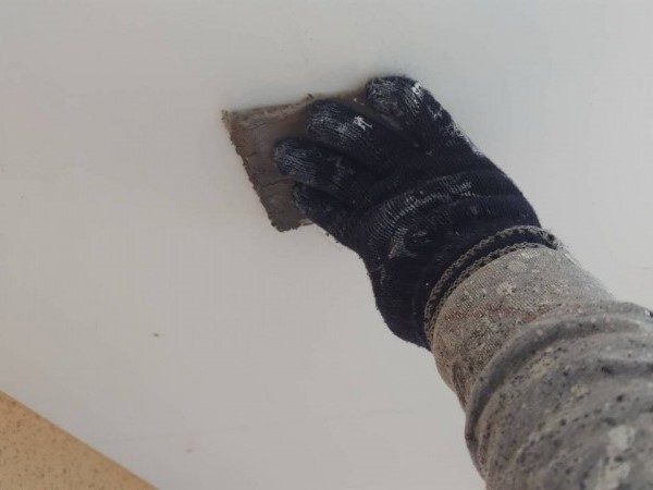 ケレン作業です。