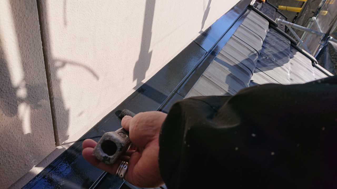 仕上げ塗装2回目です。