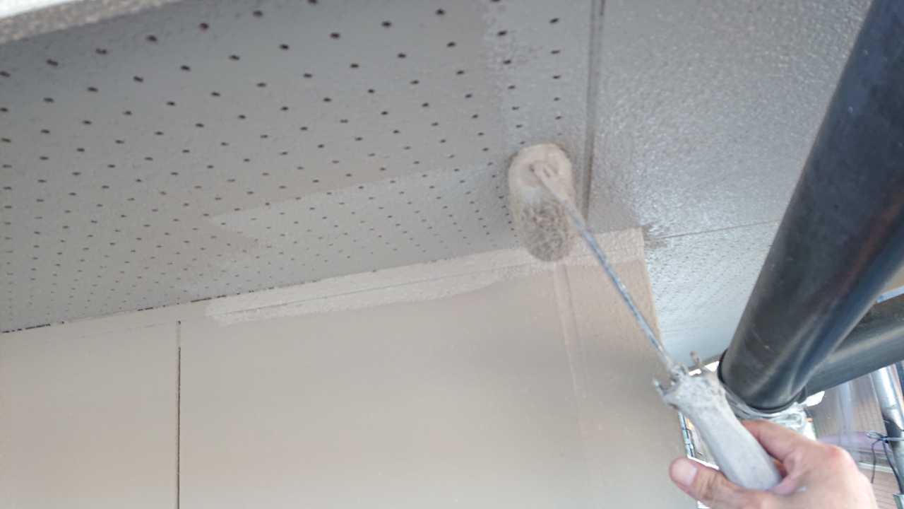 仕上げ塗装2回目です。