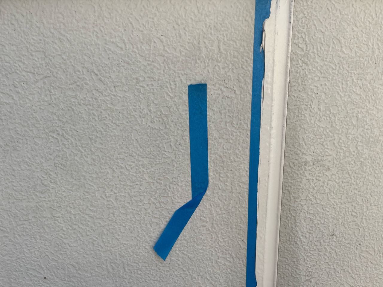 マスキングを剥がします。