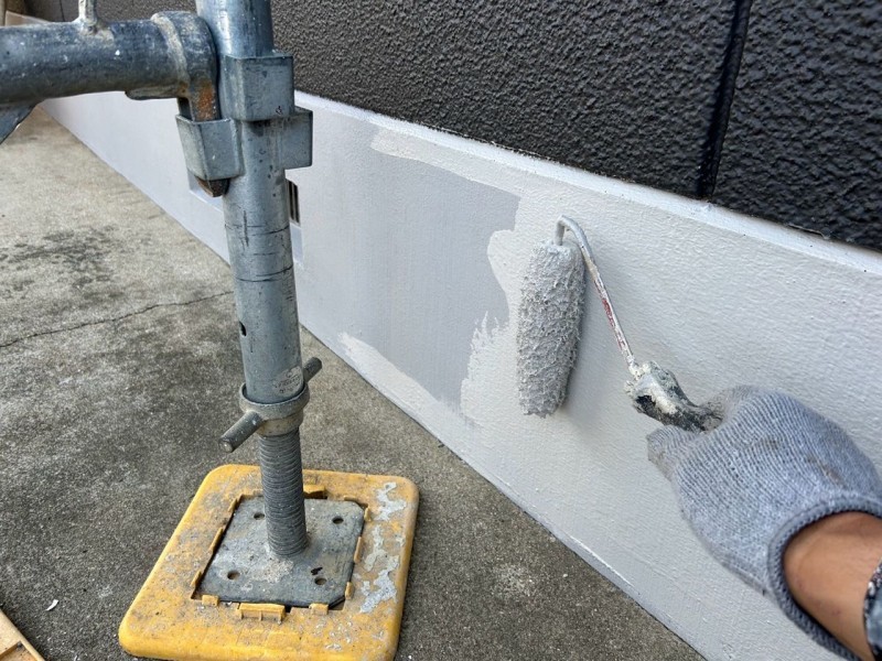 仕上げ塗装2回目です。