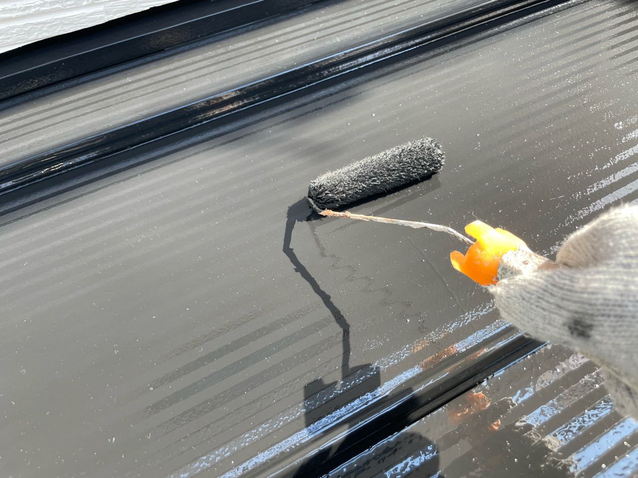 仕上げ塗装2回目です。