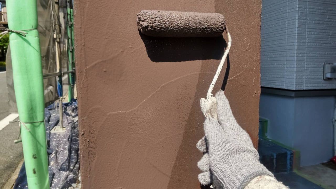 仕上げ塗装2回目です。