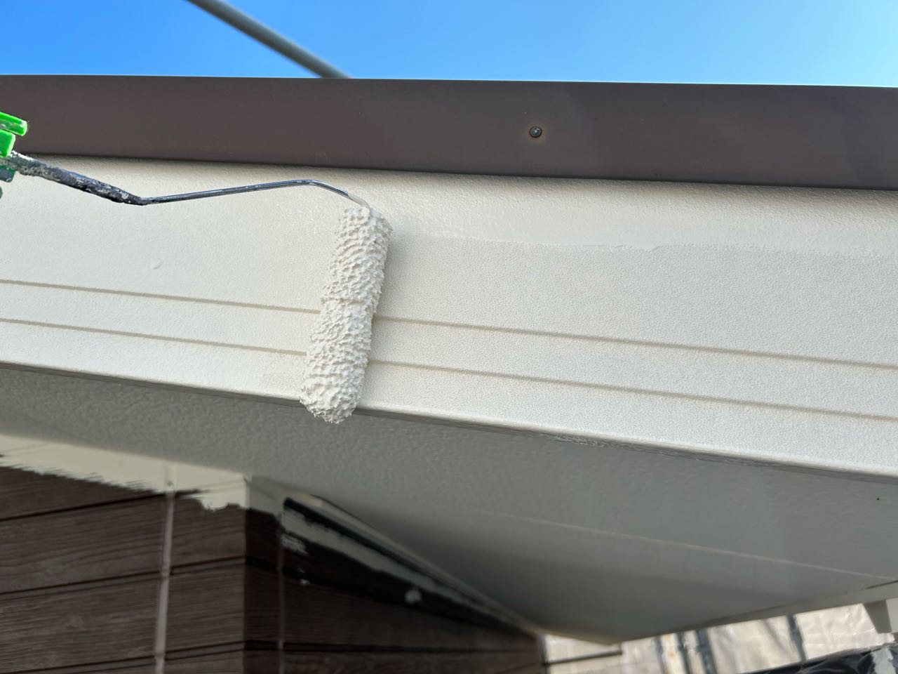 仕上げ塗装2回目です。