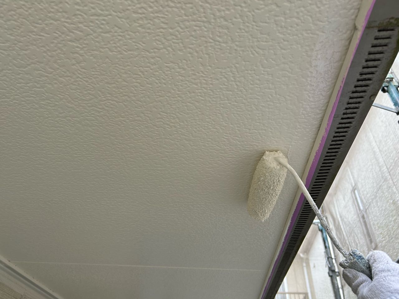 仕上げ塗装2回目です。