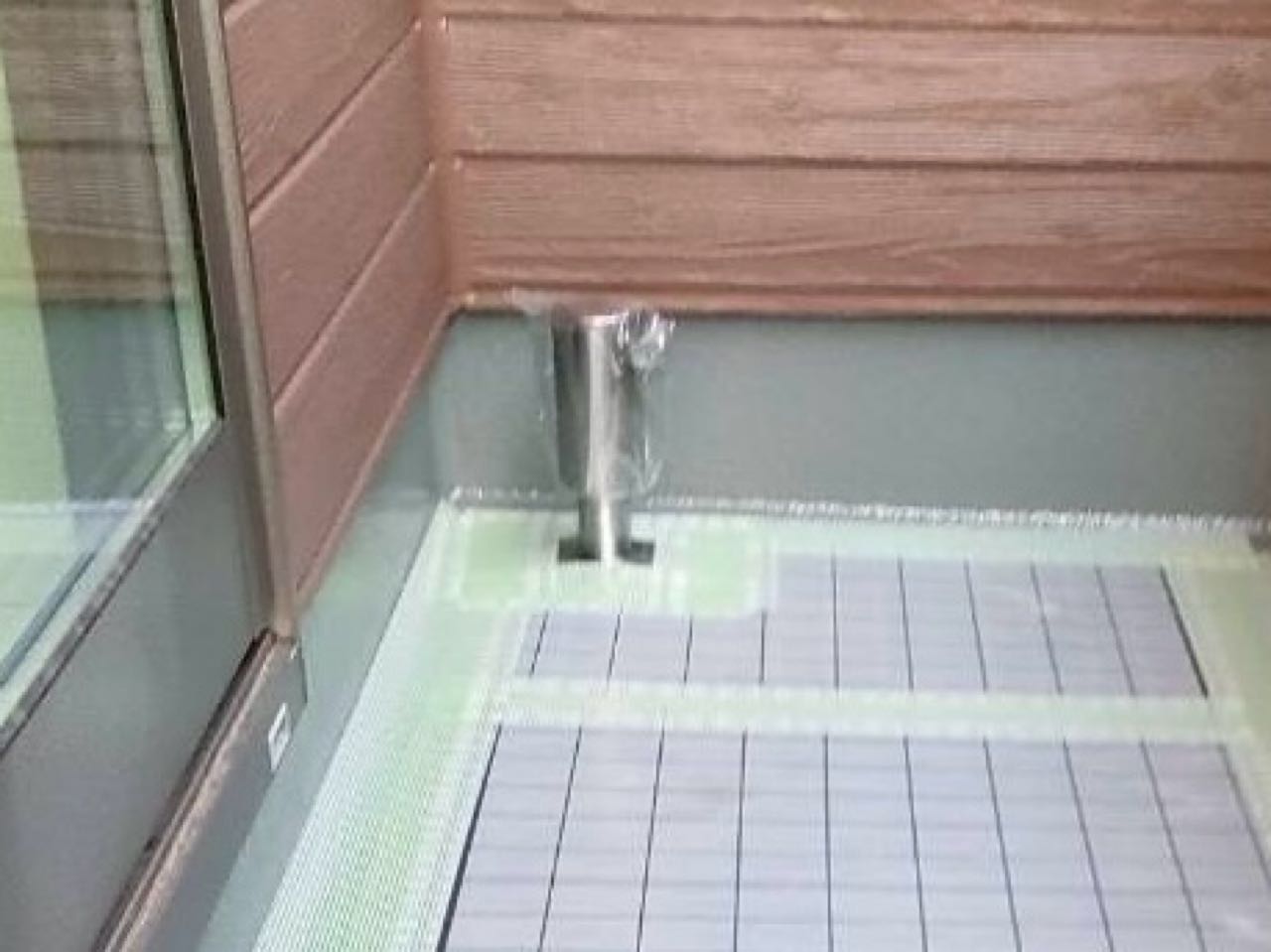 脱気筒を取付けます。