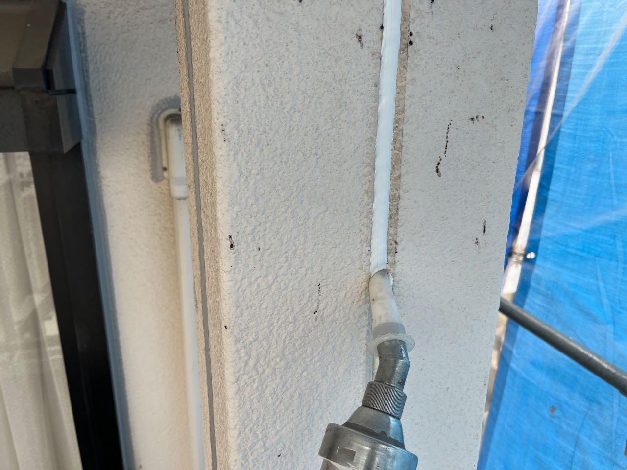 コーキング充填します。