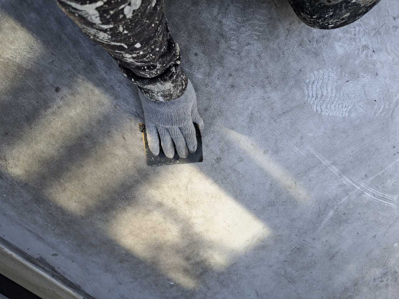 ケレン作業です。