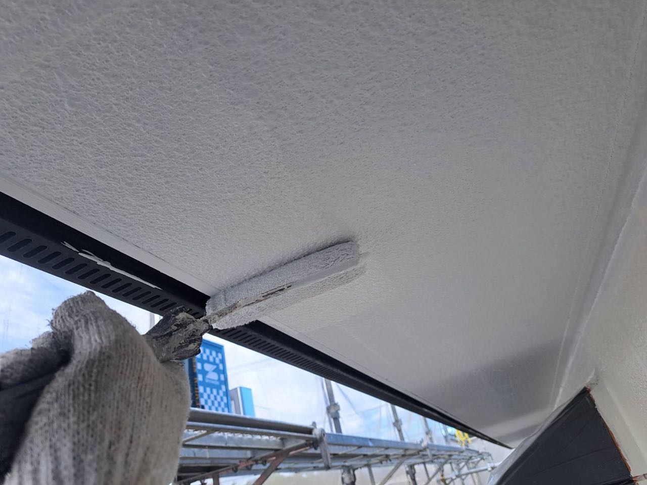 仕上げ塗装2回目です。