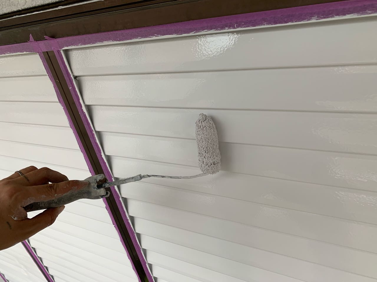 仕上げ塗装2回目です。