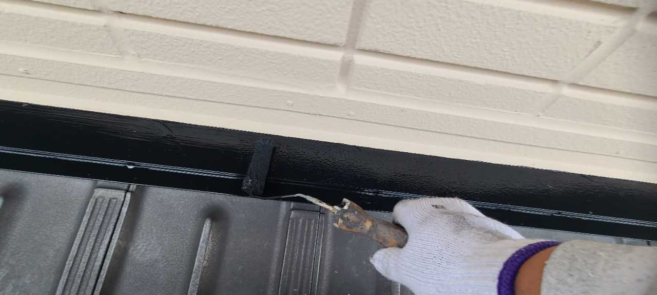 仕上げ塗装2回目です。