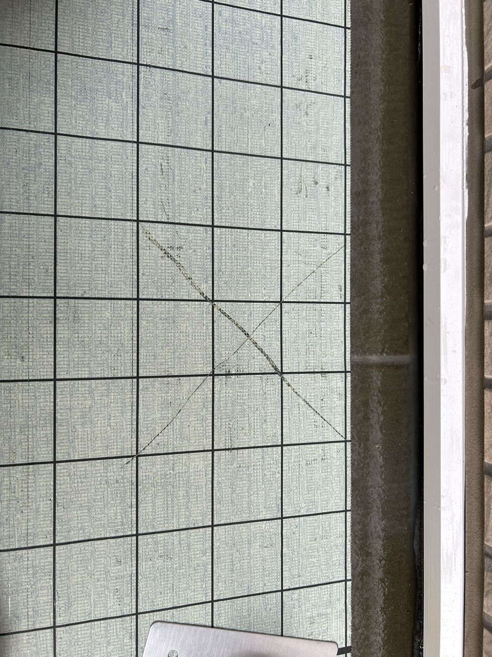 脱気筒を取付けます。