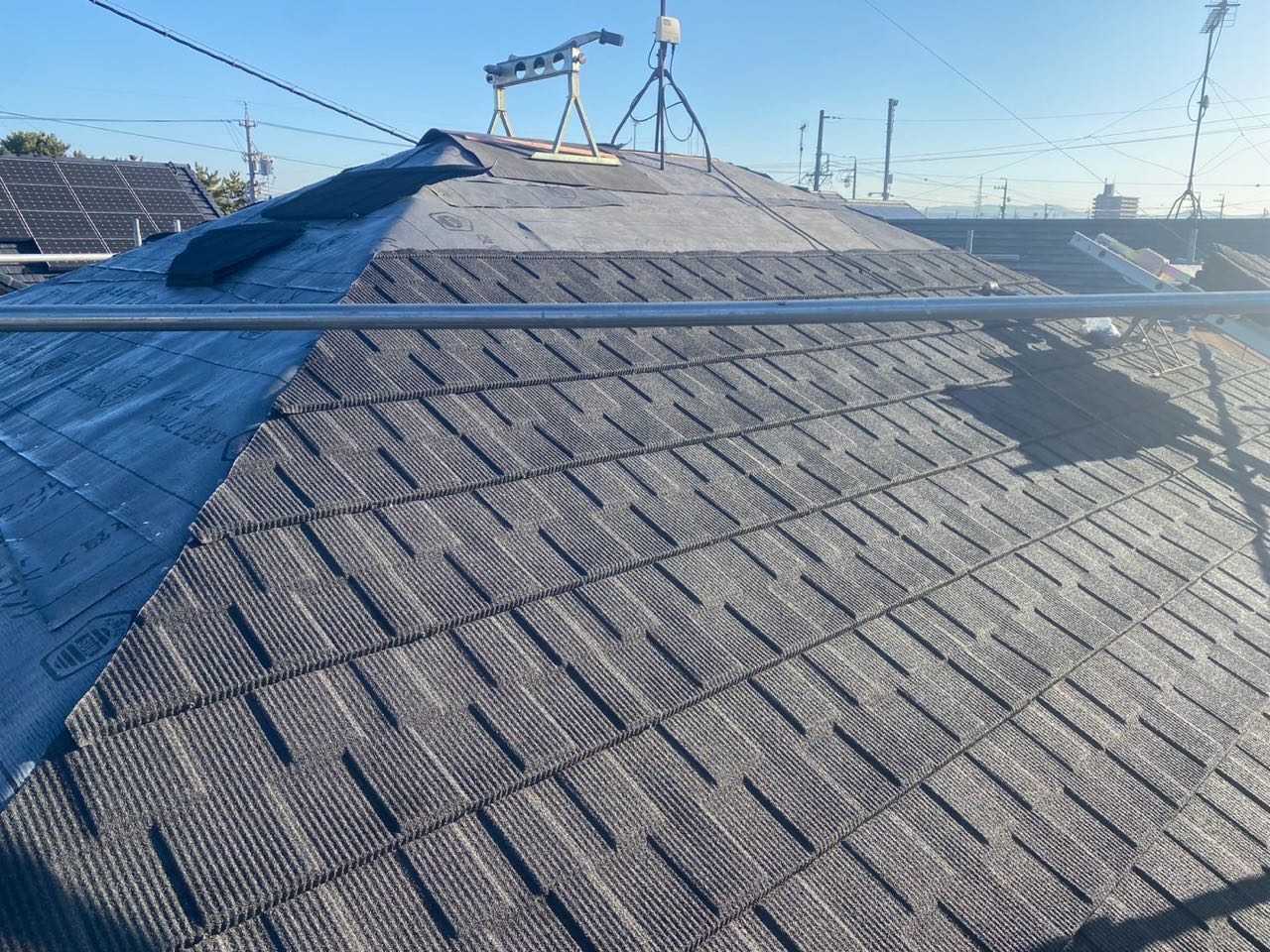 屋根材取り付けです。