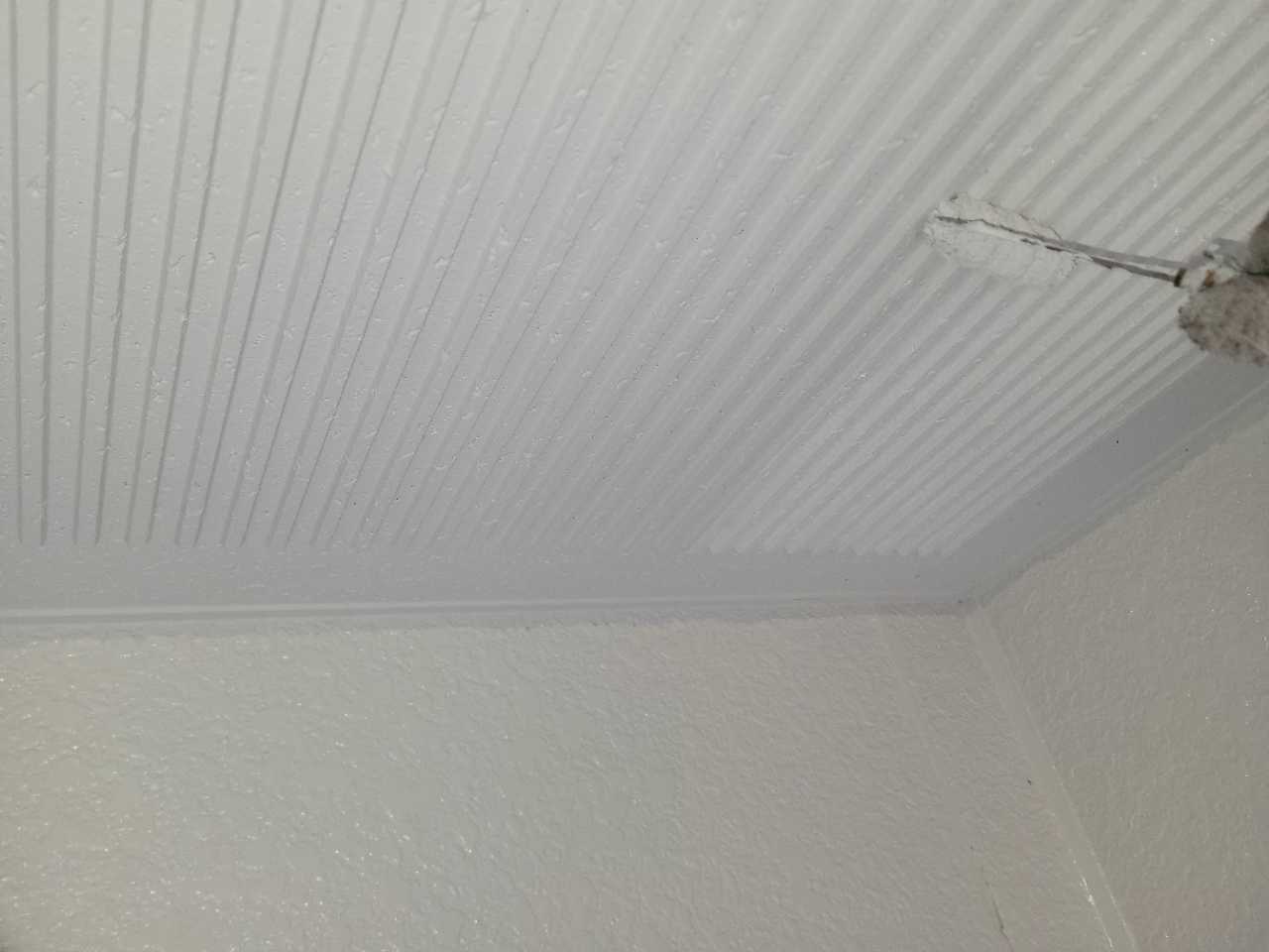 仕上げ塗装2回目です。