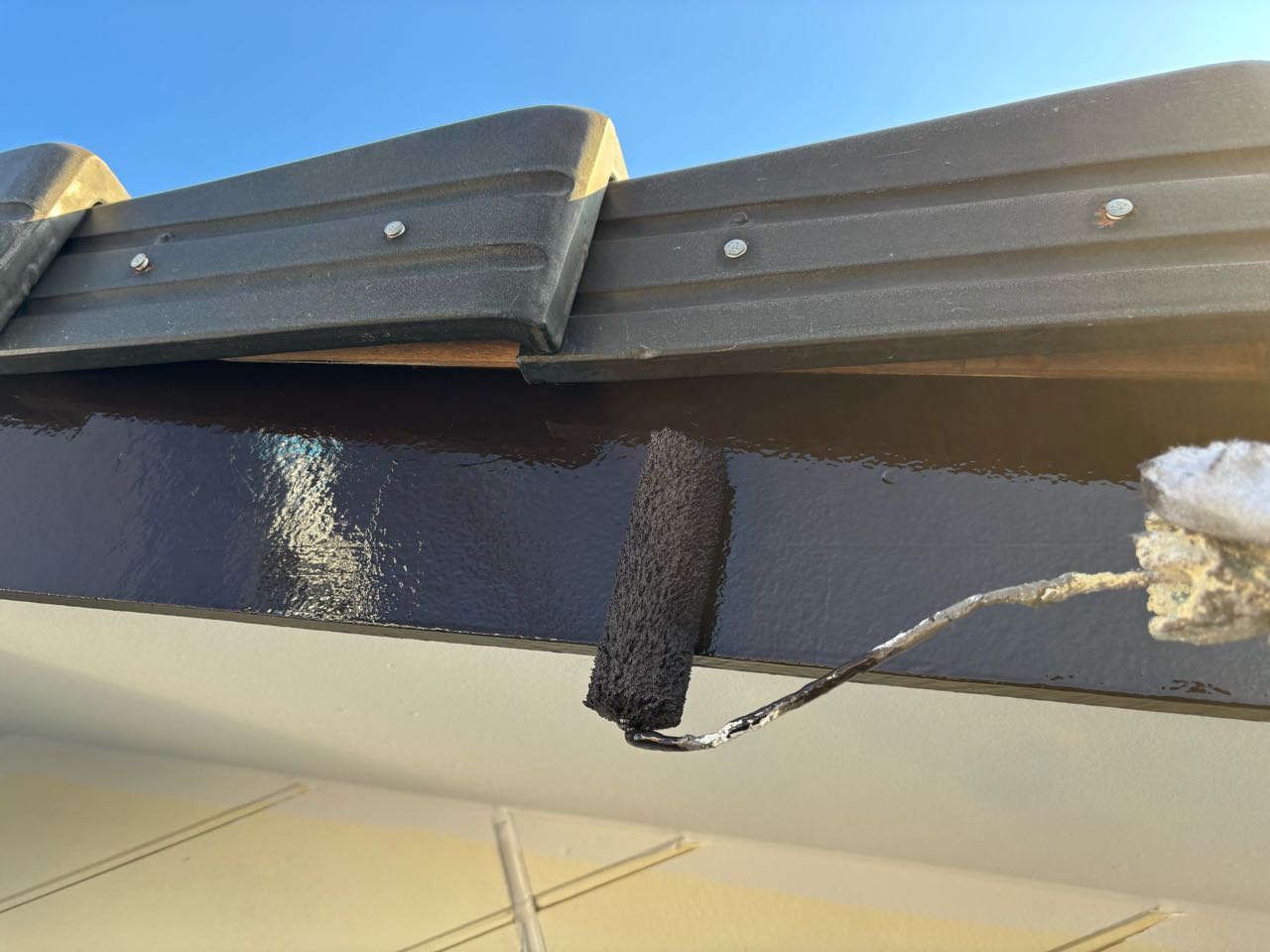 仕上げ塗装2回目です。