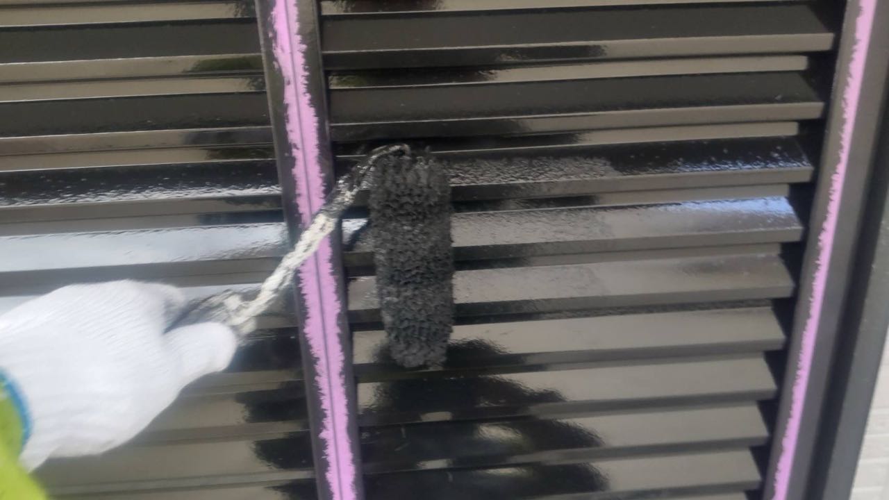 仕上げ塗装2回目です。