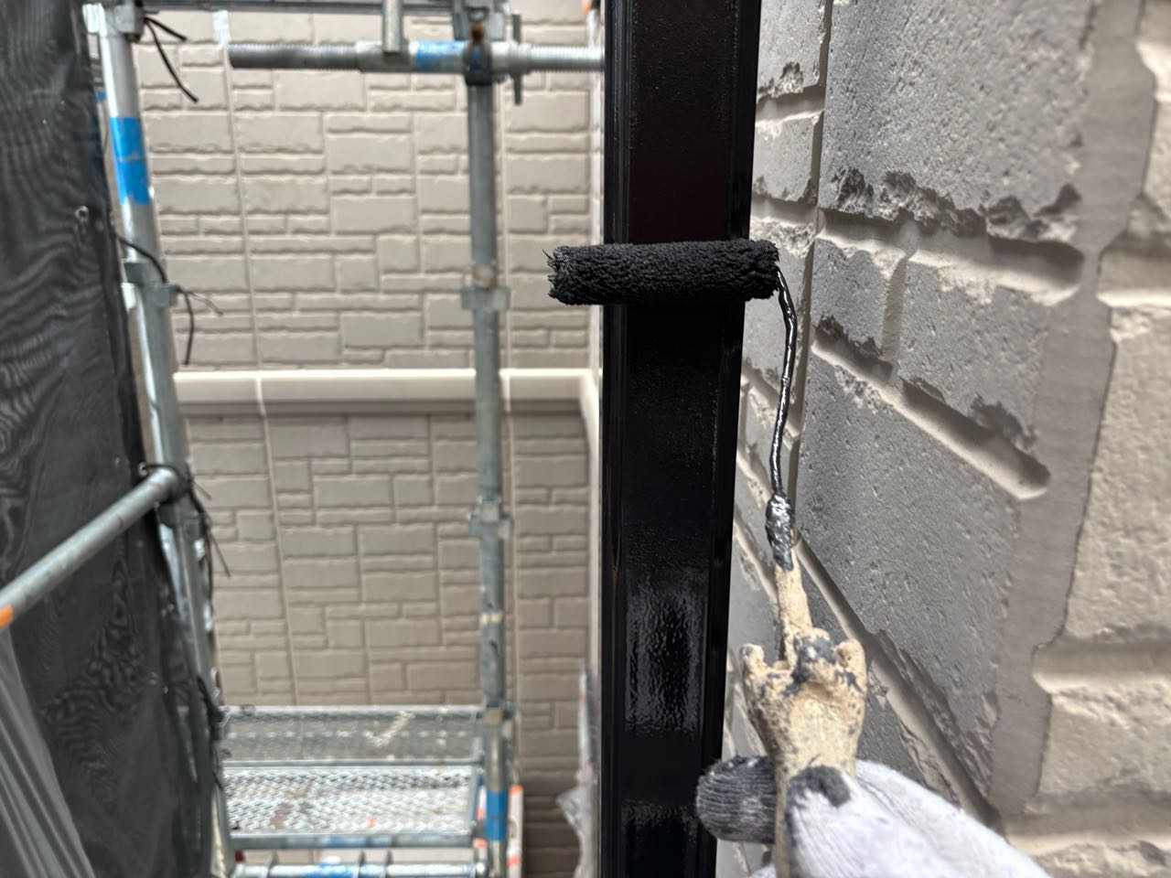 仕上げ塗装2回目です。