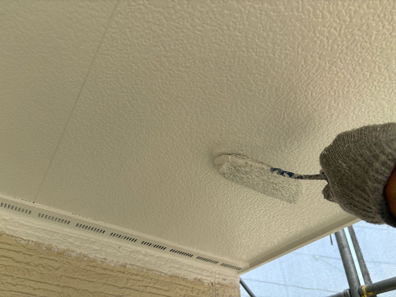 仕上げ塗装2回目です。