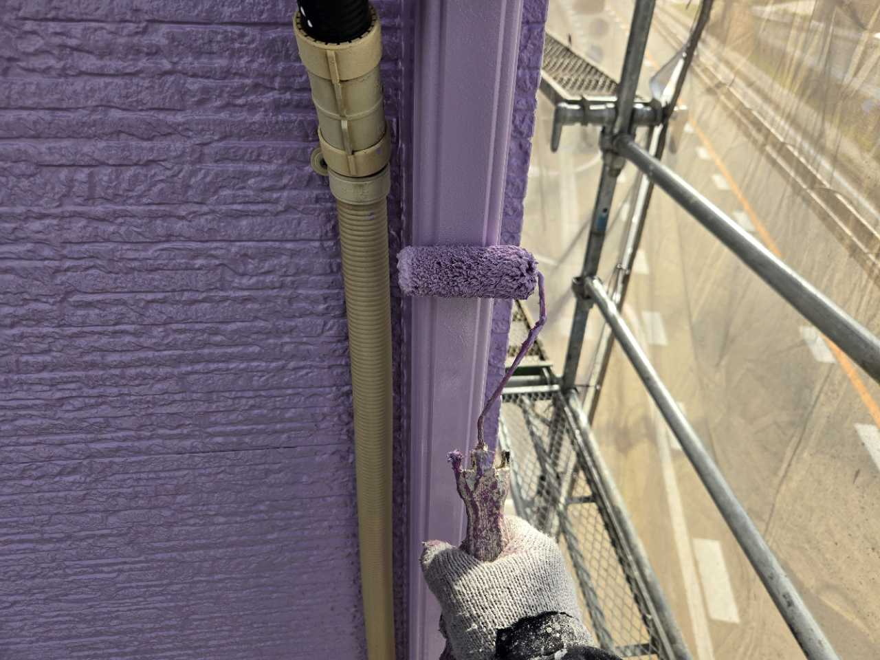 仕上げ塗装2回目です。